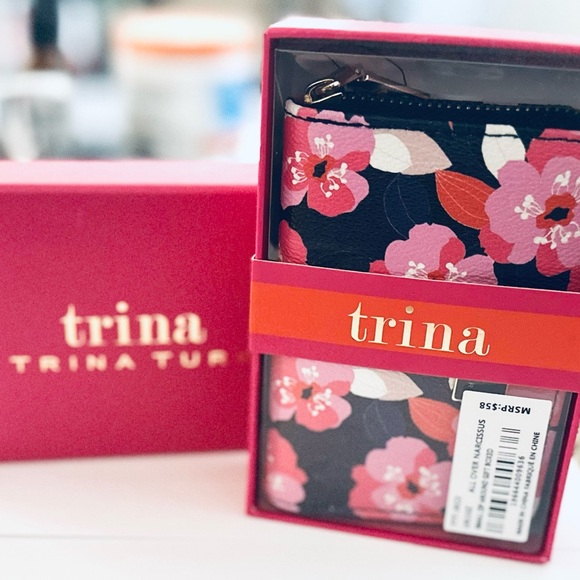 Trina Turk Vegan Leather Zip Around Wallet NWT Navy Blue & Pink - Picture 1 of 10